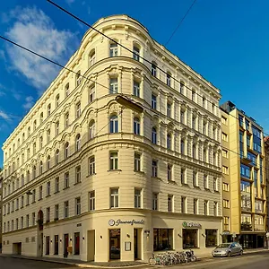 Hotell H+